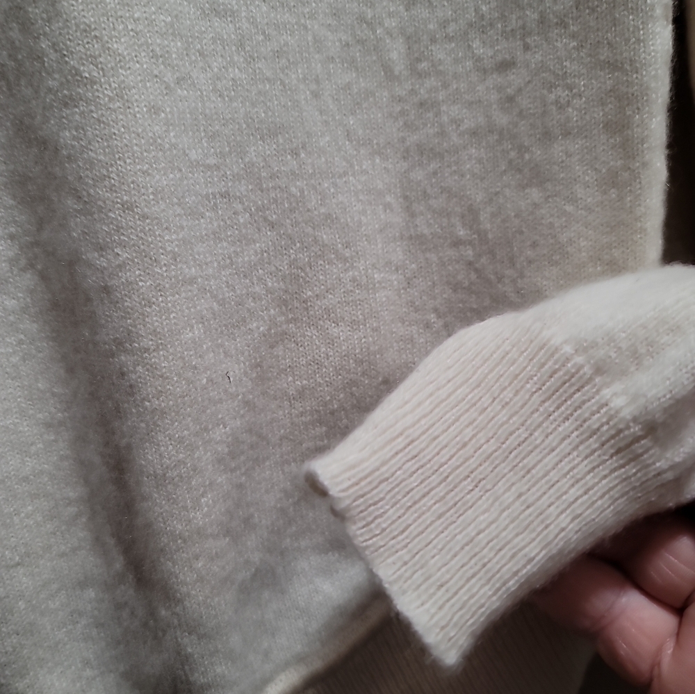 Theory Raffina Cashmere Lightweight Sweater P 00-0 Textured Cream - Picture 6 of 7